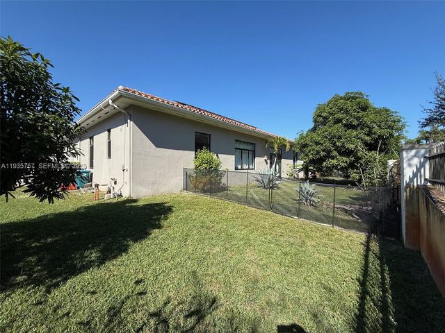 18765 SW 78th Ct, Cutler Bay, FL 33157