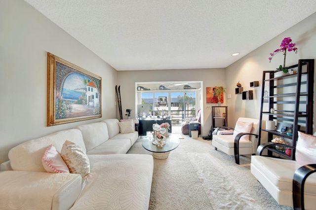 3100 Holiday Springs Boulevard 305, Margate, FL 33063