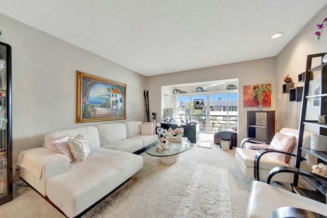 3100 Holiday Springs Boulevard 305, Margate, FL 33063