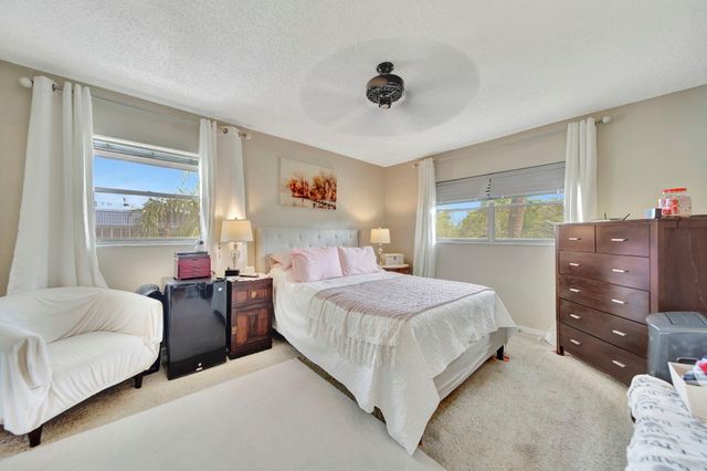 3100 Holiday Springs Boulevard 305, Margate, FL 33063