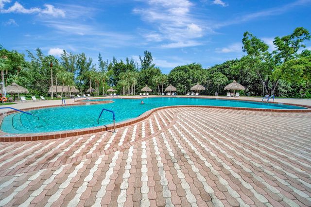3100 Holiday Springs Boulevard 305, Margate, FL 33063
