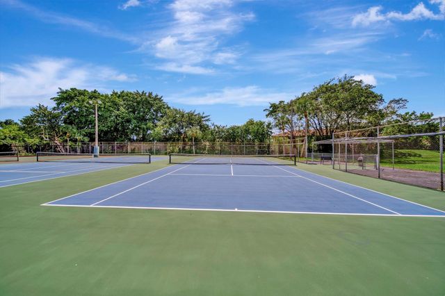 3100 Holiday Springs Boulevard 305, Margate, FL 33063
