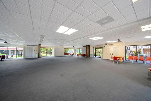 3100 Holiday Springs Boulevard 305, Margate, FL 33063