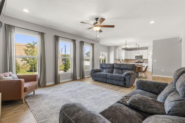 908 Heimat Haus Drive, Grove City, OH 43123