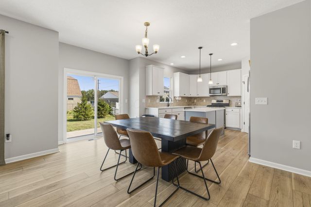 908 Heimat Haus Drive, Grove City, OH 43123