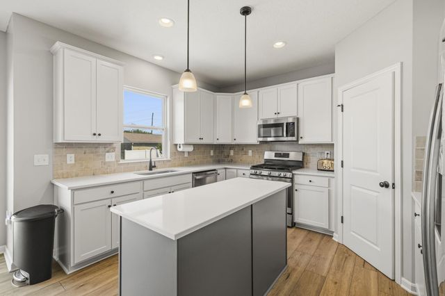 908 Heimat Haus Drive, Grove City, OH 43123