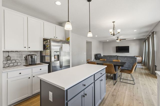 908 Heimat Haus Drive, Grove City, OH 43123