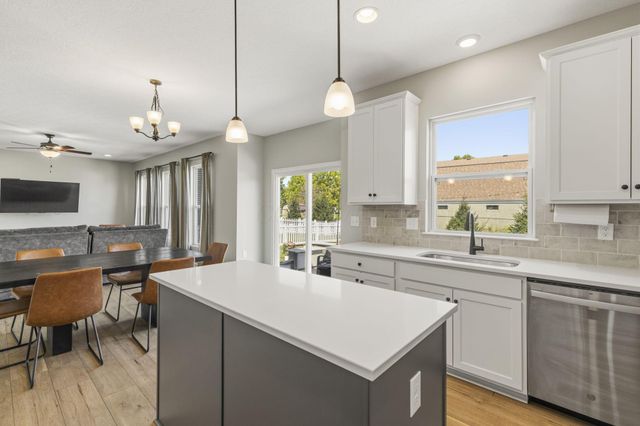 908 Heimat Haus Drive, Grove City, OH 43123