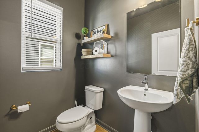 908 Heimat Haus Drive, Grove City, OH 43123