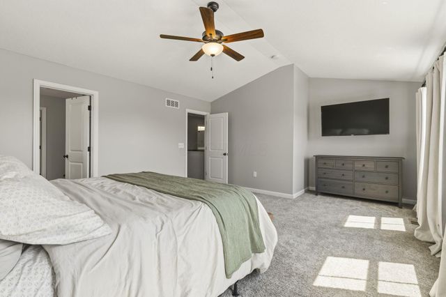 908 Heimat Haus Drive, Grove City, OH 43123