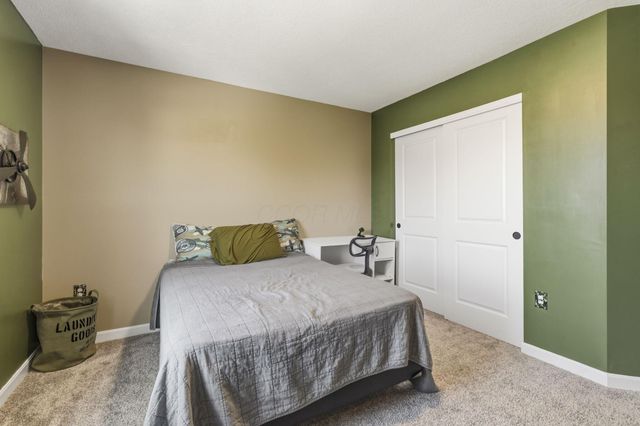 908 Heimat Haus Drive, Grove City, OH 43123