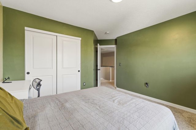 908 Heimat Haus Drive, Grove City, OH 43123