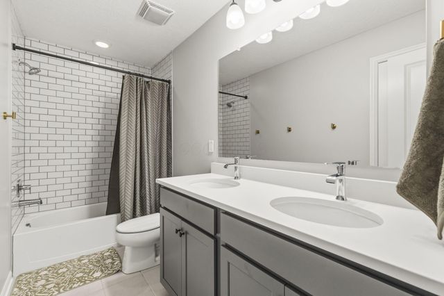 908 Heimat Haus Drive, Grove City, OH 43123