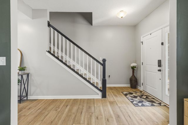 908 Heimat Haus Drive, Grove City, OH 43123