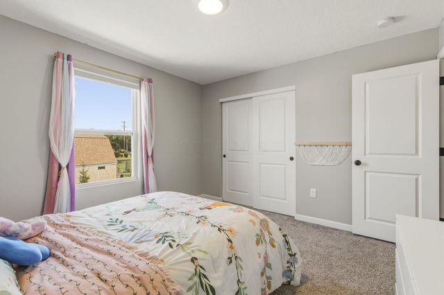 908 Heimat Haus Drive, Grove City, OH 43123