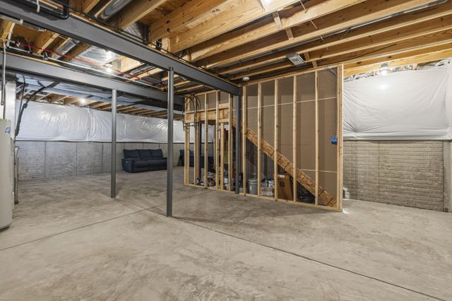 908 Heimat Haus Drive, Grove City, OH 43123
