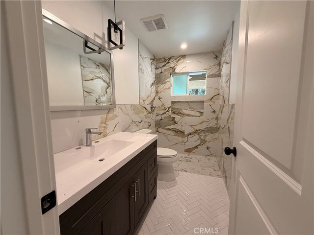 3436 Pontiac B, Jurupa Valley, CA 92509