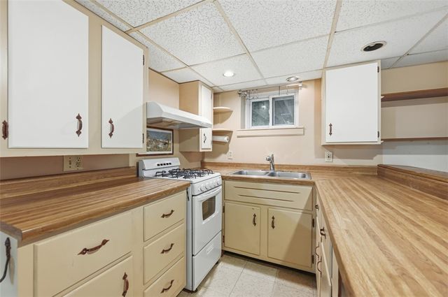 1806 Ferguson Rd, Mccandless, PA 15101