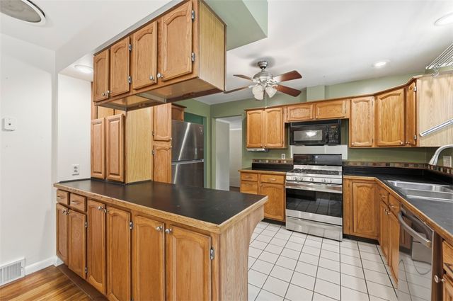 1806 Ferguson Rd, Mccandless, PA 15101