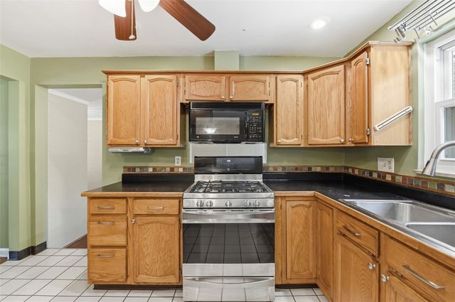1806 Ferguson Rd, Mccandless, PA 15101