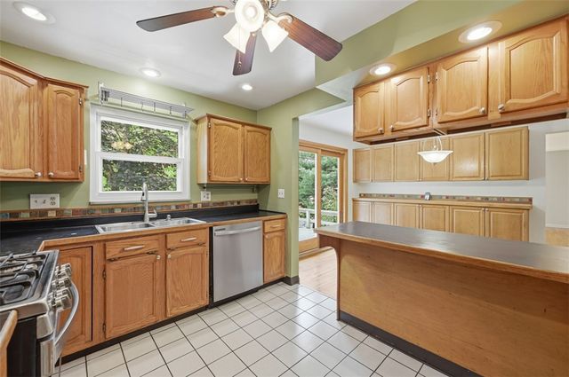 1806 Ferguson Rd, Mccandless, PA 15101