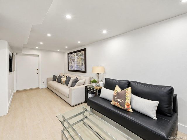 8494 Austin Street, Kew Gardens, NY 11415