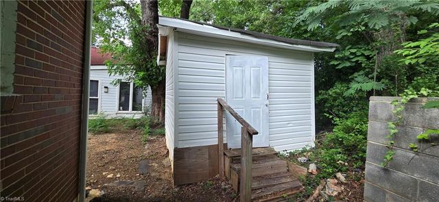 2219 Manchester Street, Winston-salem, NC 27105