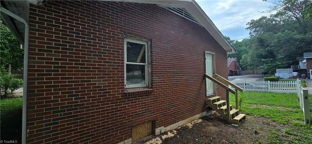 2219 Manchester Street, Winston-salem, NC 27105