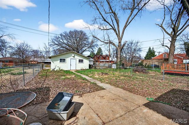 7331 Vermont Avenue, St Louis, MO 63111