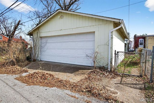 7331 Vermont Avenue, St Louis, MO 63111