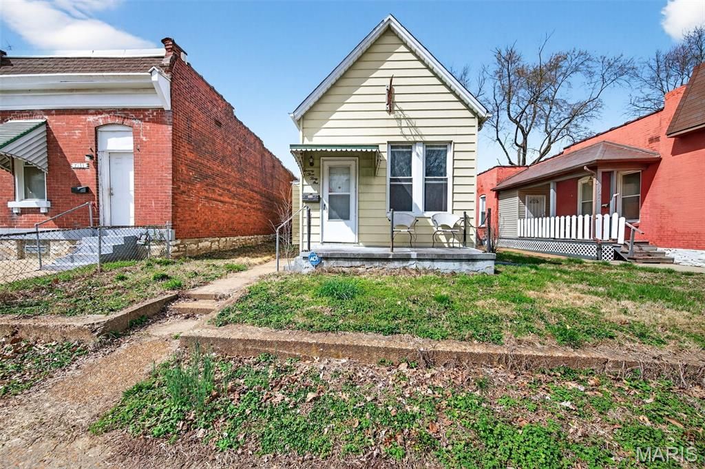 7331 Vermont Avenue, St Louis, MO 63111
