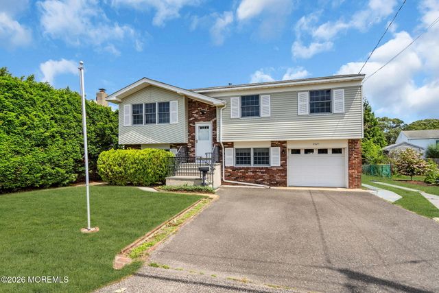 2025 Riviera Parkway, Point Pleasant, NJ 08742