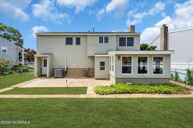 2025 Riviera Parkway, Point Pleasant, NJ 08742