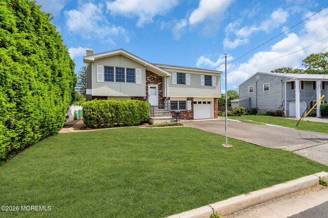 2025 Riviera Parkway, Point Pleasant, NJ 08742