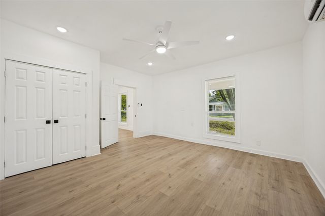 404 S Pearl Street, Trenton, TX 75490