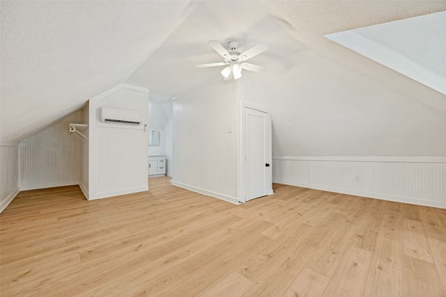 404 S Pearl Street, Trenton, TX 75490