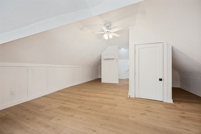 404 S Pearl Street, Trenton, TX 75490