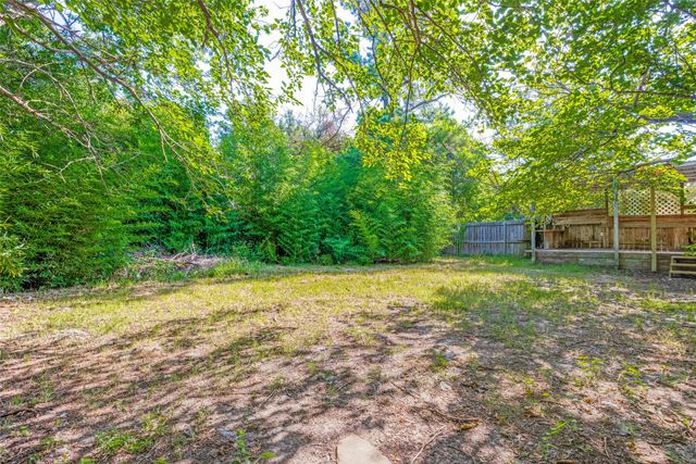 404 S Pearl Street, Trenton, TX 75490
