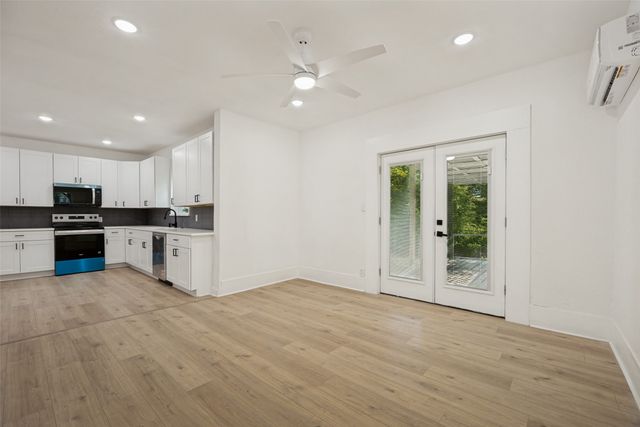 404 S Pearl Street, Trenton, TX 75490