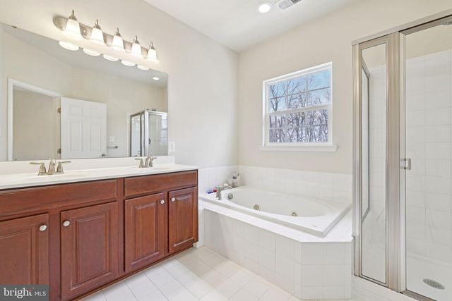 9646 ATTERBURY LN, Frederick, MD 21704