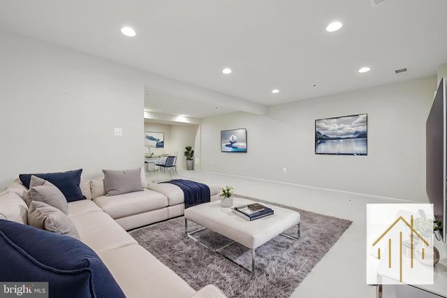 9646 ATTERBURY LN, Frederick, MD 21704