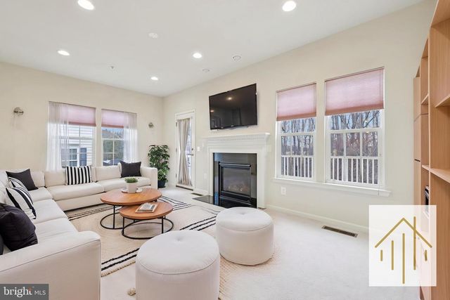 9646 ATTERBURY LN, Frederick, MD 21704