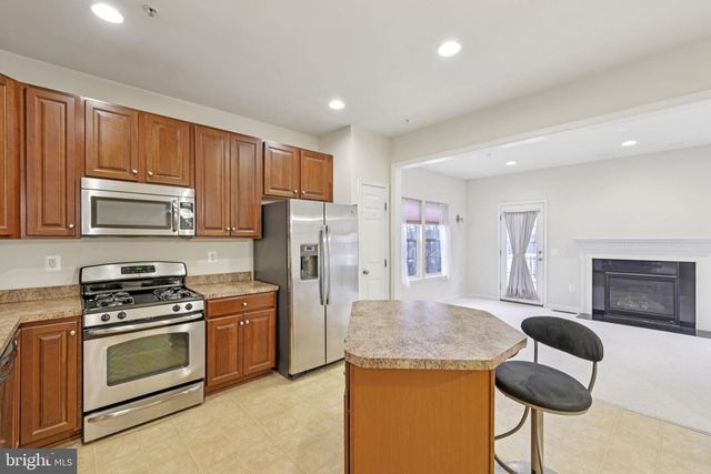 9646 ATTERBURY LN, Frederick, MD 21704