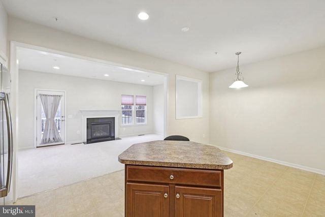 9646 ATTERBURY LN, Frederick, MD 21704