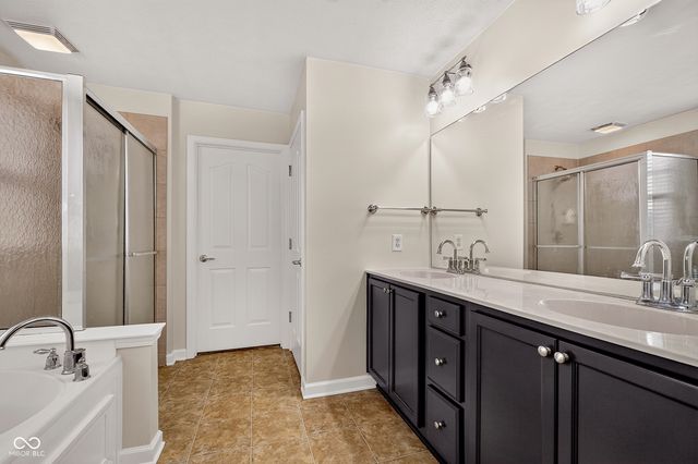 541 Stafford Drive, Westfield, IN 46074