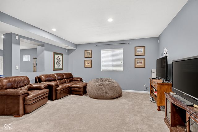 541 Stafford Drive, Westfield, IN 46074