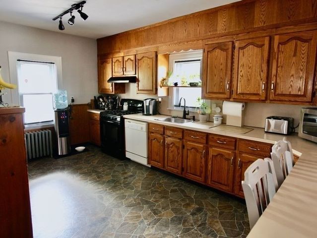 17 Park Road, Brockton, MA 02301
