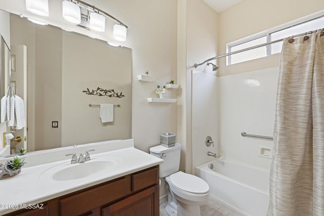 8083 W Greensleeves Way, Tucson, AZ 85743