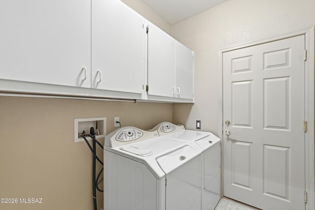 8083 W Greensleeves Way, Tucson, AZ 85743