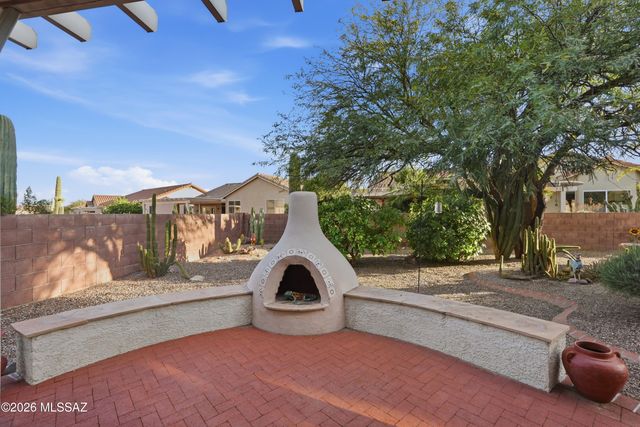 8083 W Greensleeves Way, Tucson, AZ 85743